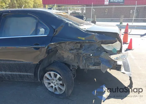 2009 Mercury Milan I4 из США, поврежденный, VIN 3MEHM07Z09R626946